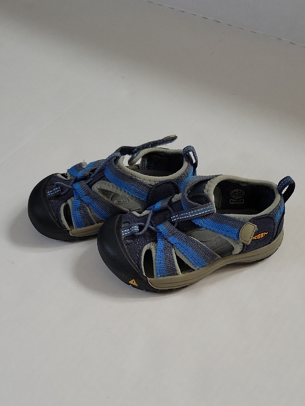KEEN Toddler Sandals Size 7 Blue Waterproof Closed Toe Hiking Shoes Boys/Girls